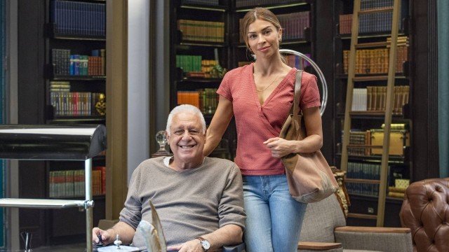 Grazi Massafera e Antônio Fagundes atuam juntos em "Bom Sucesso" (Foto: Divulgação/TV Globo)