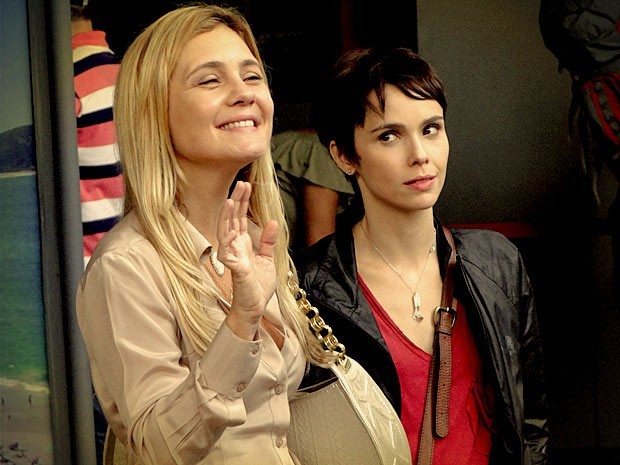 Carminha (Adriana Esteves) e Nina (Debora Falabella), as principais personagens de Avenida Brasil (Foto: Divulgação/Globo)