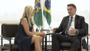 Antonia Fontenelle entrevista Jair Bolsonaro (Foto: Reprodução)