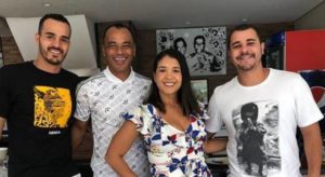 Danilo (de camiseta branca) morreu na noite desta quarta-feira (4)
Reprodução/Instagram @cafu2