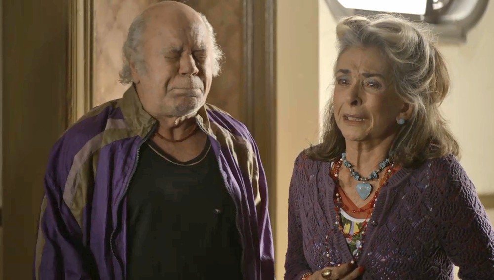 Eusébio e Cornélia em cena da novela das 21h da Globo, A Dona do Pedaço (Foto: Reprodução)