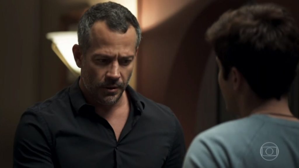 Agno e Leandro em cena da novela A Dona do Pedaço (Foto: Reprodução)