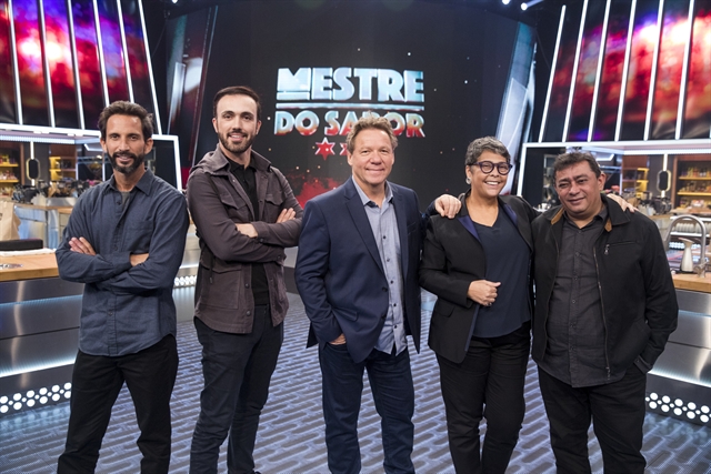 José Avillez, Leo Paixão, Claude Troisgros, Kátia Barbosa e Batista no lançamento de Mestre do Sabor (Foto: Globo/Victor Pollack)