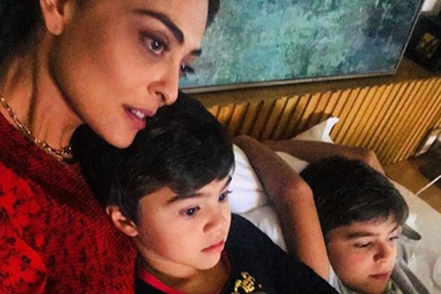 Juliana Paes com os filhos, Antonio e Pedro (Foto: Reprodução/Instagram)