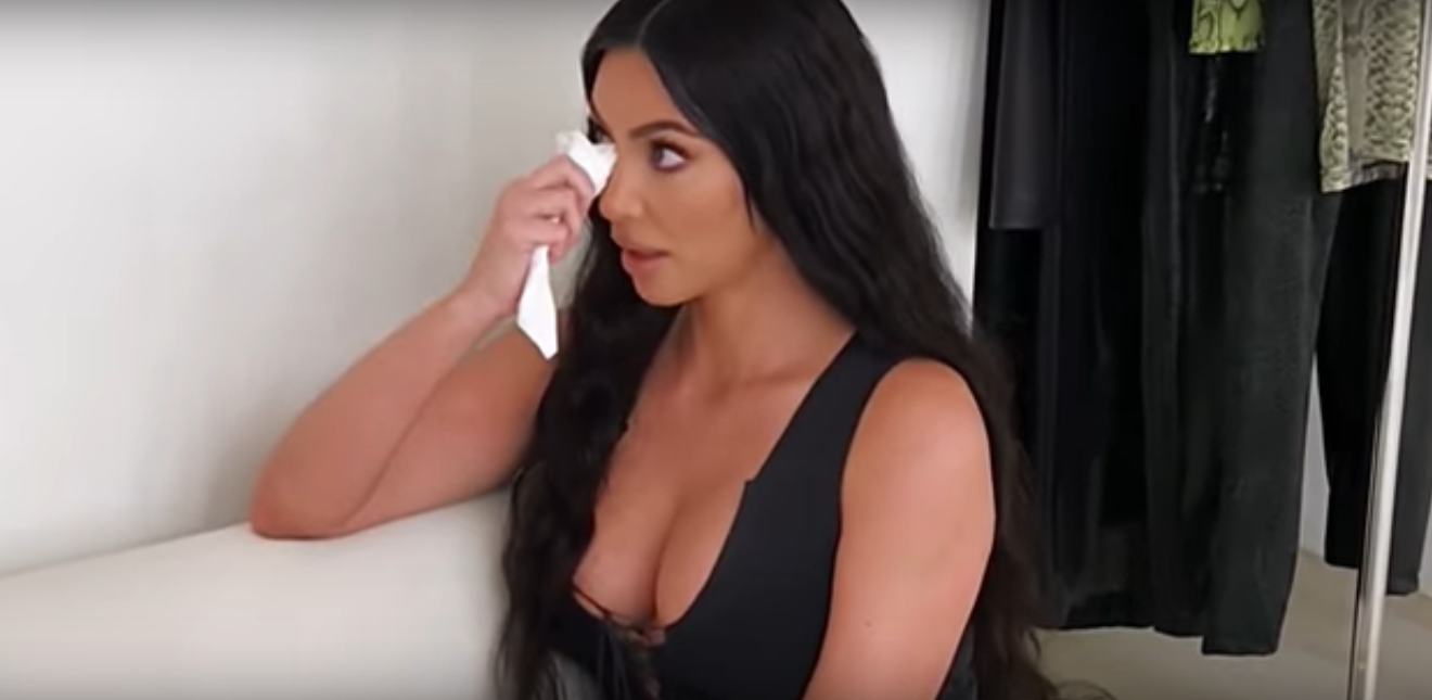 Kim Kardashian se emociona ao falar de doença (Foto: Reprodução)