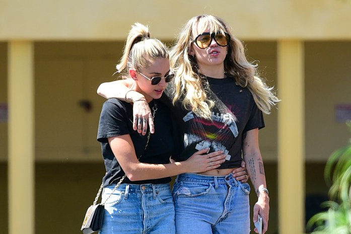 Chega ao fim o namoro de Miley Cyrus e Kaytlynn Carter (Foto: Reprodução)