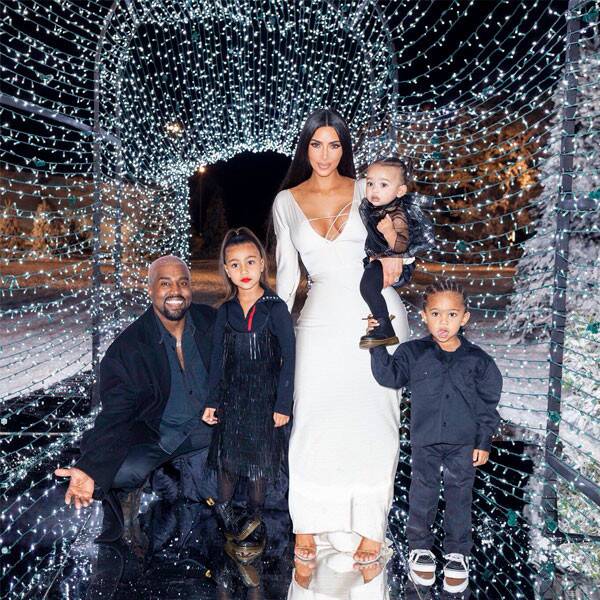 Kim Kardashian, Kanye West e filhos (Foto: Reprodução)