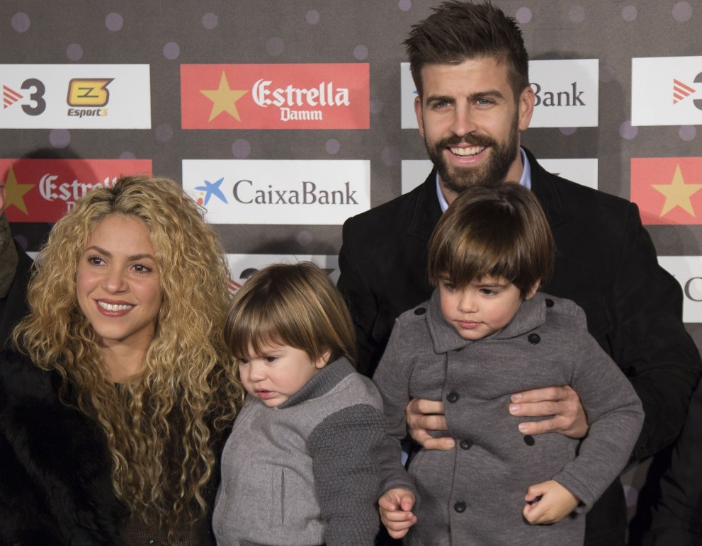 Shakira, Piqué e filhos (Foto: Reprodução)