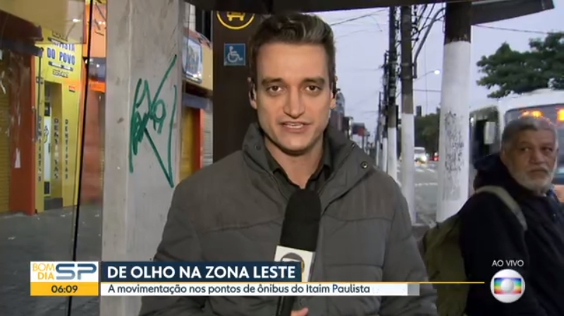 Repórter da Globo é surpreendido ao vivo e homem diz que assiste jornal do  SBT