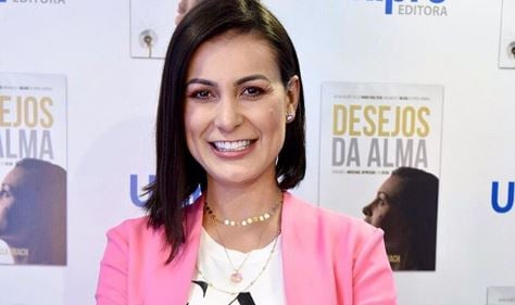 http://www.otvfoco.com.br/wp-content/uploads/2015/05/Daniela-Mercury.jpg