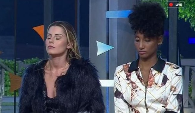 Aricia Silva e Sabrina Paiva correm o risco de deixar A Fazenda 11 (Foto: Reprodução)