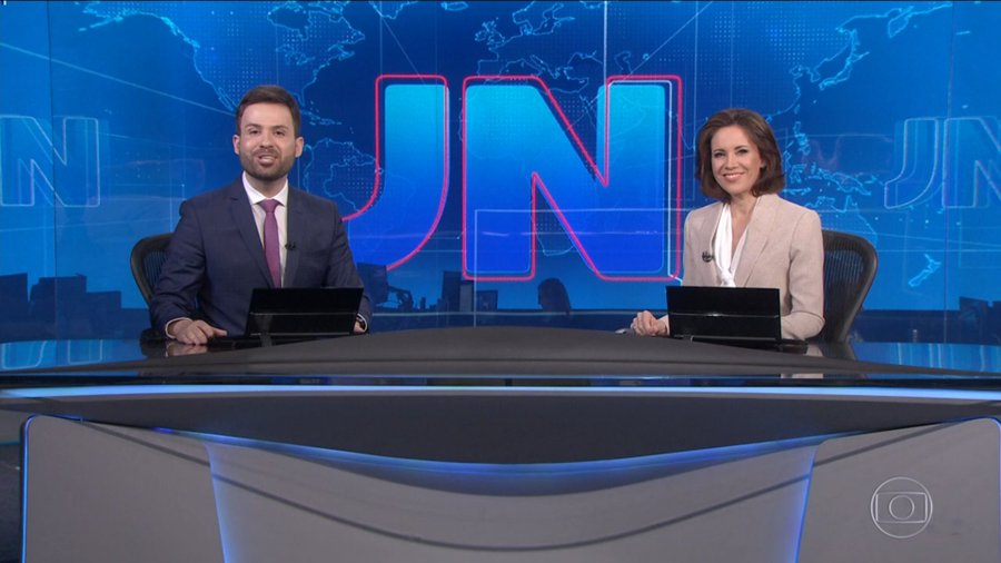 Os âncoras do Jornal Nacional deste sábado (Foto: Divulgação)