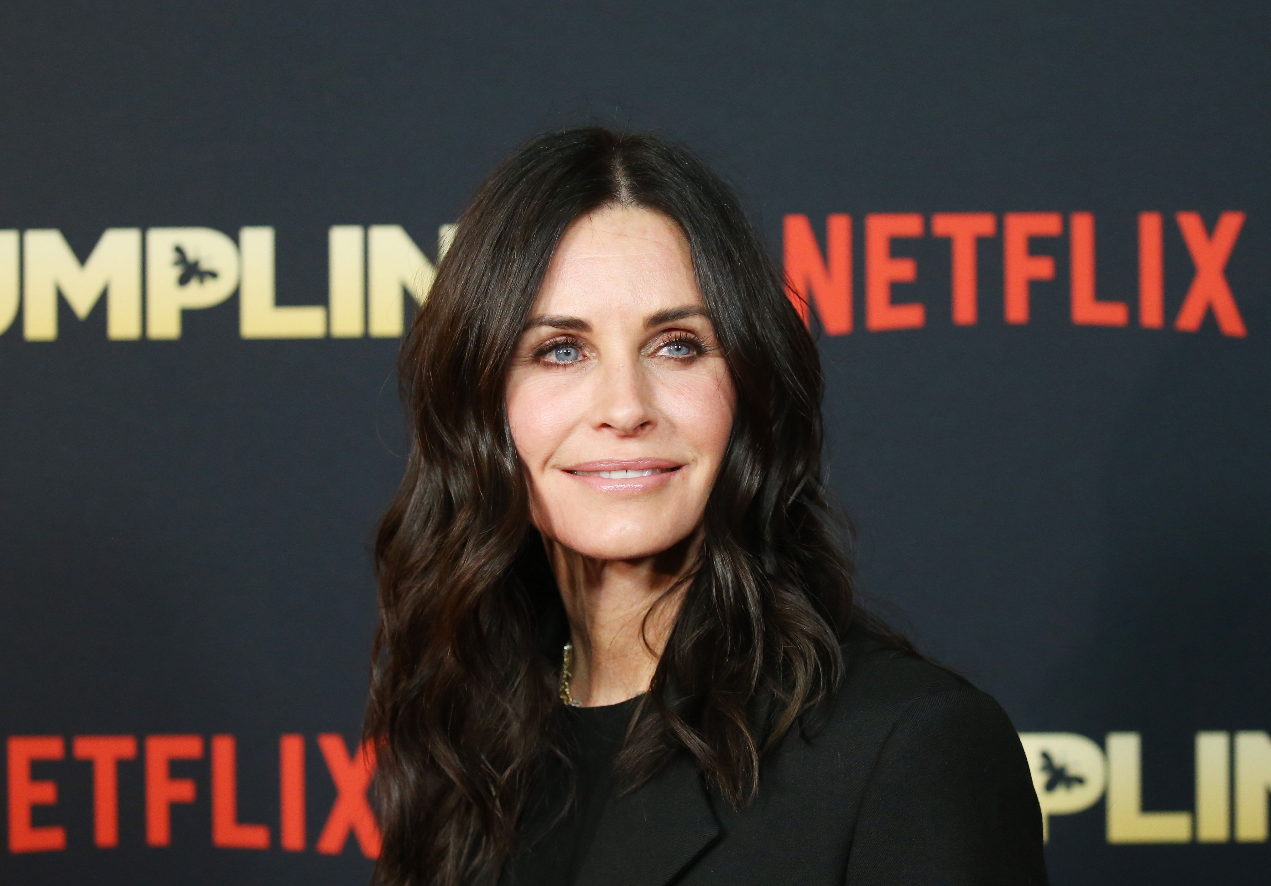 Courteney Cox aparece em banheira com famoso jogador e surpreende (Foto: Reprodução)