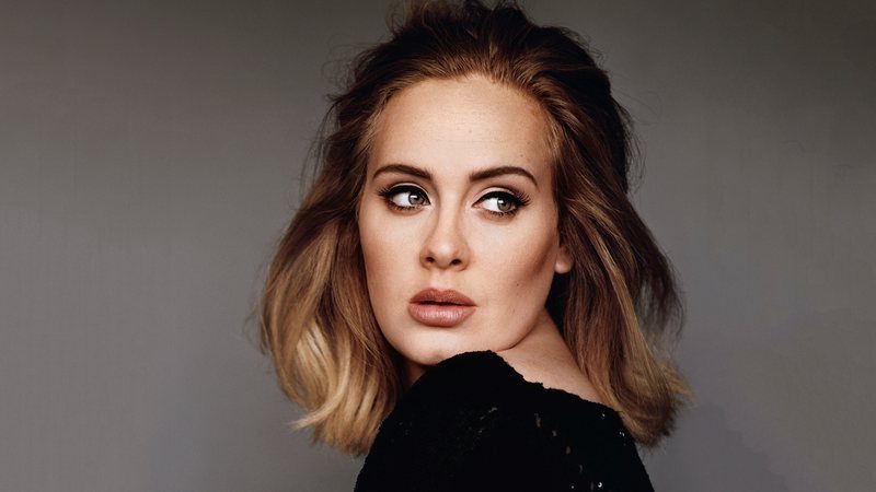 Depois de separação, Adele aparece irreconhecível e com novo corpo (Foto: Reprodução)