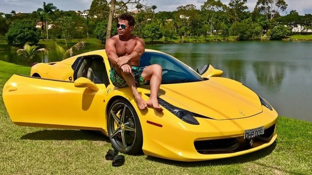 A ferrari amarela que Eduardo Costa comprou de Gusttavo Lima. Foto: Reprodução