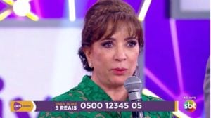 Iris Abravanel surpreende, sobe ao palco para pedir doações e minutos depois Teleton bate meta do ano - Imagem: reprodução SBT