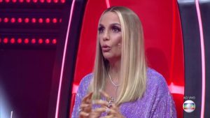 Ivete Sangalo chama a atenção no The Voice Brasil (Foto: Reprodução)