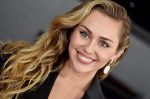 Miley Cyrus é criticada depois de comentário homofóbico (Foto: Reprodução)