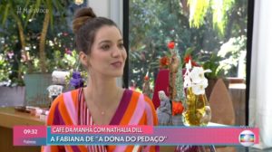 A atriz Nathalia Dill tomou um café com Ana Maria Braga e conversou sobre A Dona do Pedaço (Foto: Reprodução/Globo)