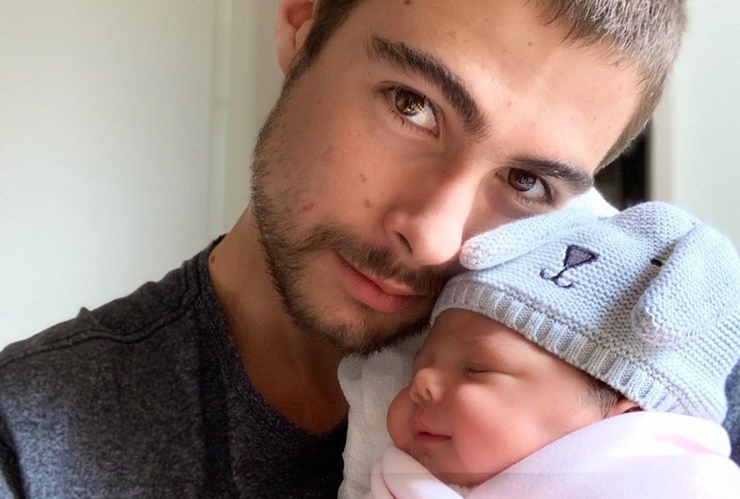 O ator da TV Globo, Rafa Vitti e sua filha, Clara Maria (Reprodução/Instagram)