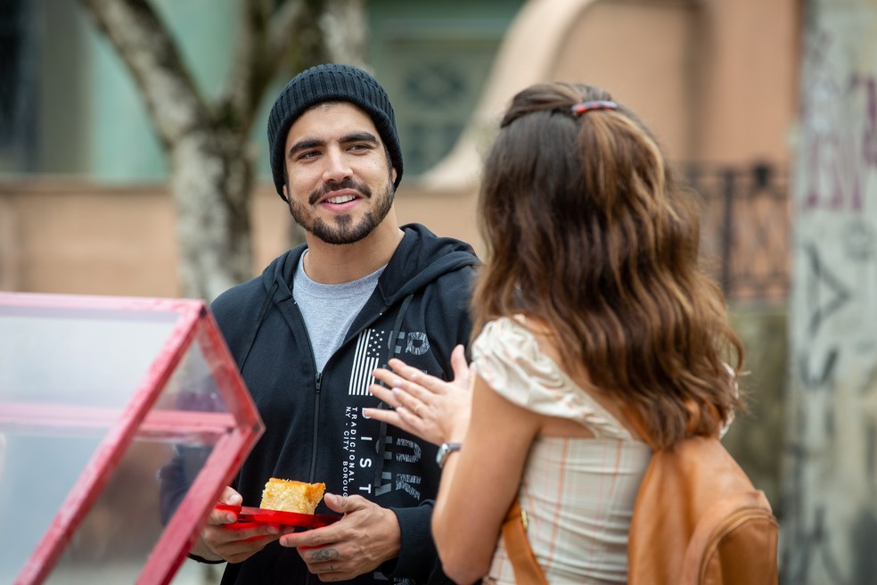 Rock e Joana em cena da novela das 21h, A Dona do Pedaço (Foto: Divulgação)