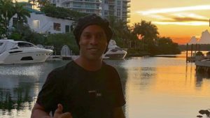 Ronaldinho Gaúcho retomou seus passaportes e já está liberado para viajar internacionalmente - Reprodução/Instagram