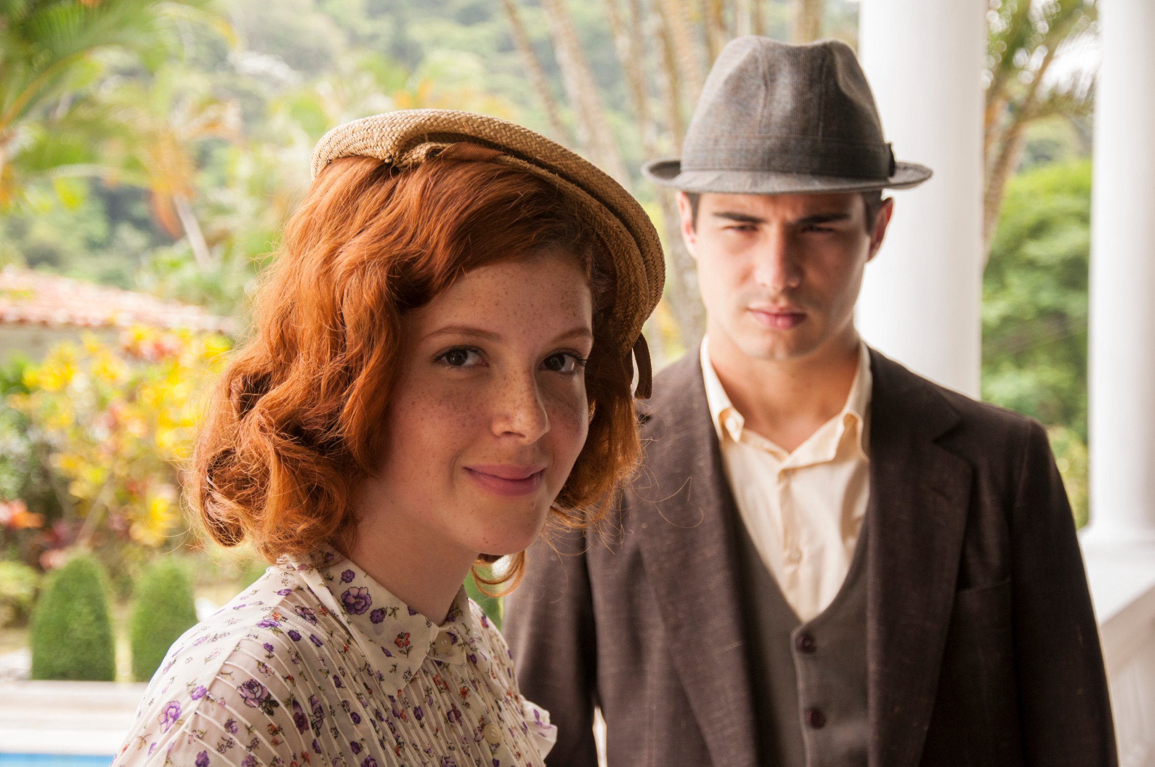 Carlos (Danilo Mesquita) e Mabel (Carla Nunes) em Éramos Seis