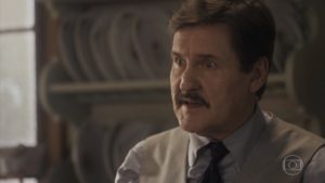 Júlio (Antonio Calloni) será flagrado com amante em Éramos Seis (Foto: Reprodução/Globo)