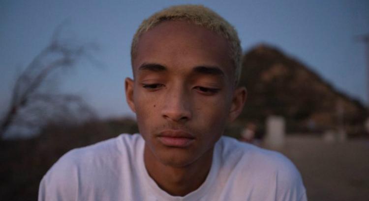 Filho de Will Smith, Jaden Smith, diz que não se considera um ser humano em seu Twitter (Foto: Reprodução)