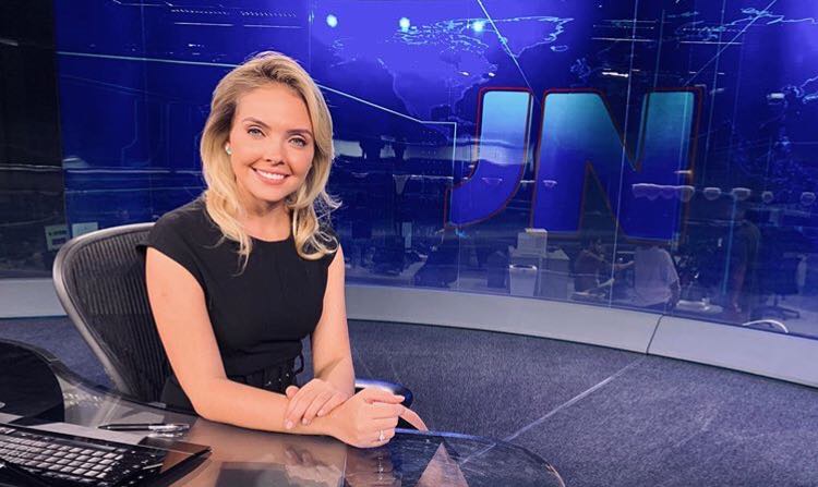 A jornalista Taís Lopes assina com a CNN, um mês depois de participar da bancada do Jornal Nacional na Globo (Imagem: Instagram)