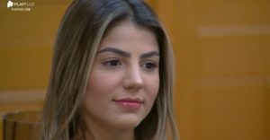 Hariany Almeida foi expulsa do BBB da Globo e na sequência entrou em A Fazenda 11 da Record (Foto: Reprodução/PlayPlus)