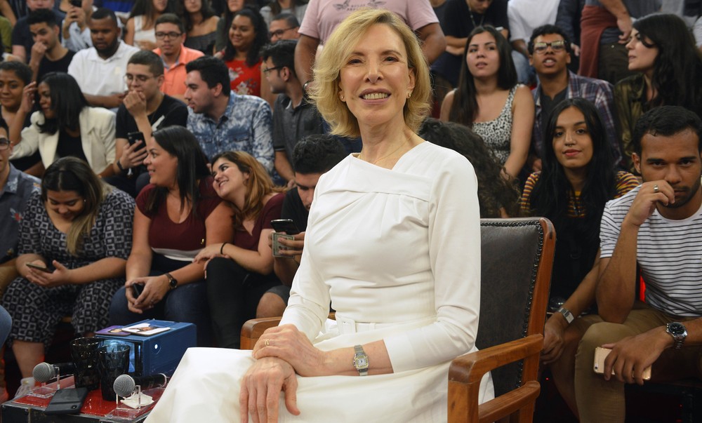 A jornalista Marília Gabriela no programa Altas Horas (Foto: Reprodução)