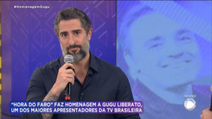 Marcos Mion durante homenagem a Gugu na Record (Foto: Reprodução)