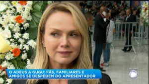 Apresentadora Eliana é abruptamente cortada durante entrevista à Record no velório de Gugu (Imagem: Reprodução)