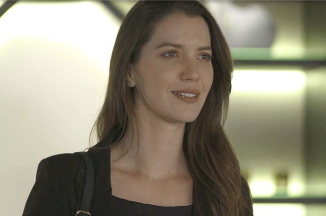 globo Fabiana em cena da novela das 21h, A Dona do Pedaço (Foto: Reprodução)