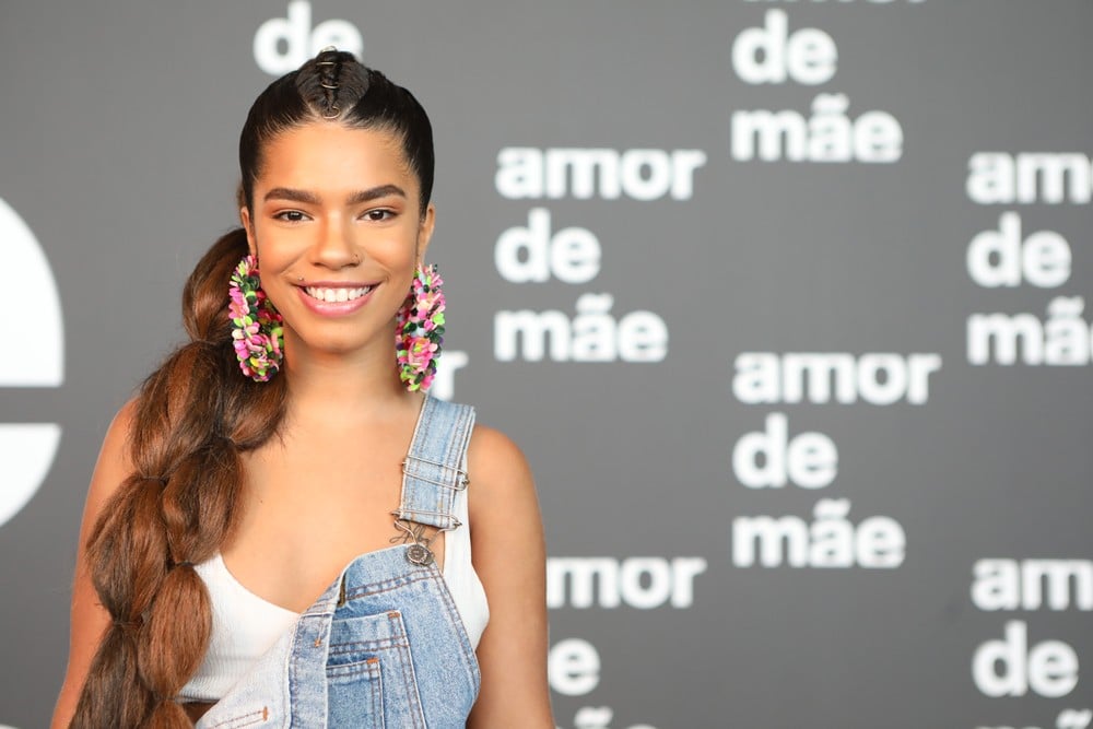 A rapper Maria vem fazendo sucesso na novela Amor de Mãe (Foto: Foto: Isabella Pinheiro/Gshow)