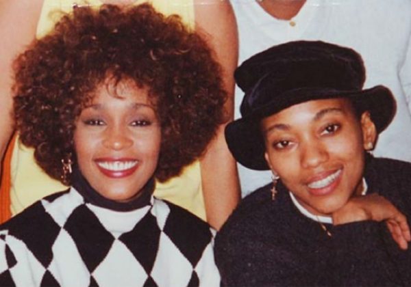 Robyn Crawford e Whitney Houston (Foto: Reprodução)