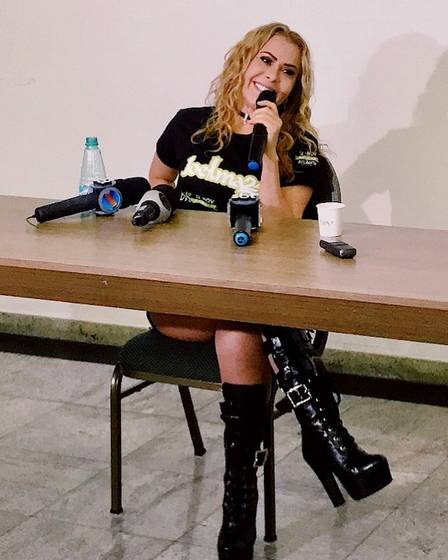 Joelma na coletiva de imprensa da gravação de seu DVD Foto: Reprodução/Instagram