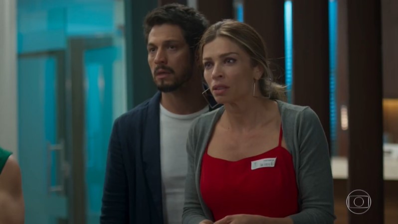 Paloma (Grazi Massafera) e Marcos (Romulo Estrela) em Bom Sucesso (Foto: Reprodução/Globo)