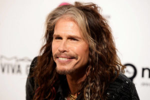 Steven Tyler, vocalista da banda Aerosmith, posa completamente nu e causa (Foto: Reprodução)