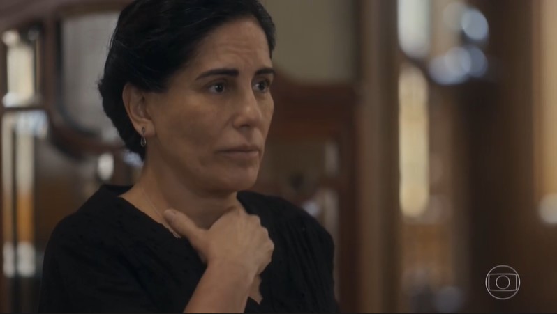 Lola (Gloria Pires) ficará desesperada com nova dívida em Éramos Seis (Foto: Reprodução/Globo)