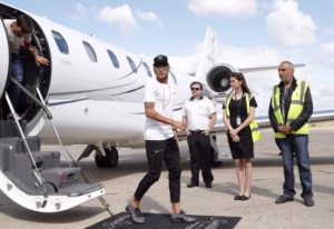 Imagem do post Neymar embarca com amigos em jatinho e tem destino certo para curtir Réveillon