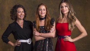 Marina Ruy Barbosa (Eliza) com Fabiula Nascimento (Nana) e Grazi Massafera (Paloma) em Bom Sucesso (Foto: Globo/Estevam Avellar)