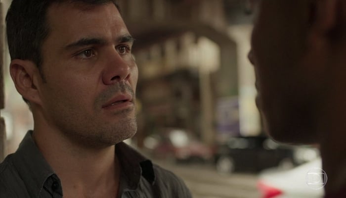 Magno (Juliano Cazarré) será traído pela ex-mulher e acabará preso em Amor de Mãe (Foto: Reprodução/Globo)