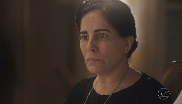 Lola (Gloria Pires) desabará com morte do filho em Éramos Seis (Foto: Reprodução/Globo)