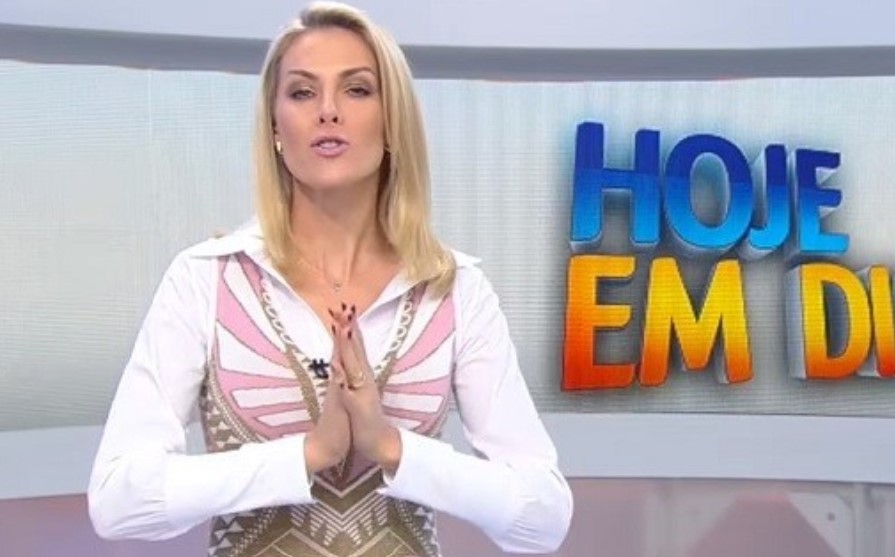 Ana Hickmann apresenta o Hoje em Dia na Record (Foto: Reprodução)