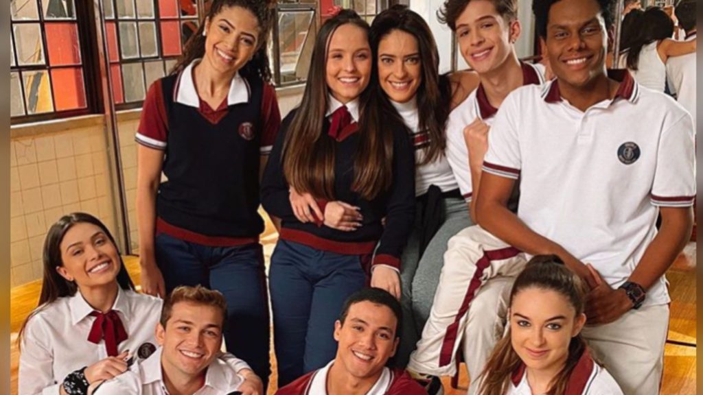 Larissa Manoela se reúne com núcleo jovem da novela As Aventuras de Poliana para se despedir da novela e do SBT (Imagem: Instagram)