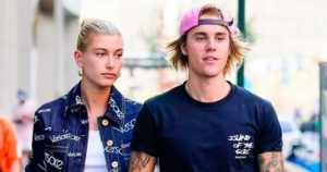 Justin Bieber e Hailey Baldwin são vistos como falsos cristãos (Foto: Reprodução)