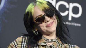 A cantora Billie Eilish surpreendeu ao revelar agressão (Foto: Reprodução)