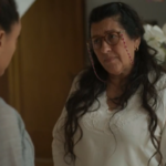 Lurdes (Regina Casé) e Vitória (Taís Araújo) em Amor de Mãe (Foto: Reprodução/TV Globo)